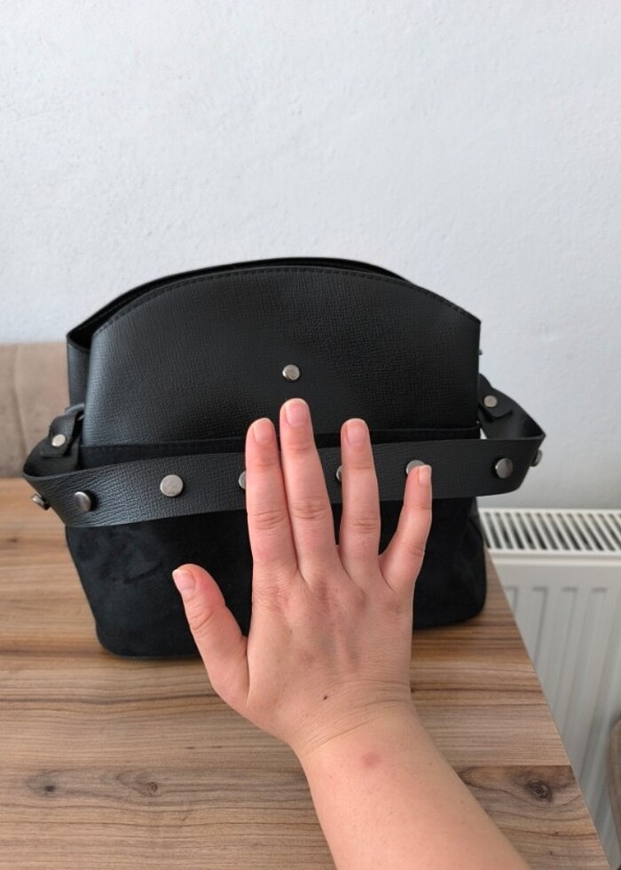 Siyah kol çantası - Görsel 2