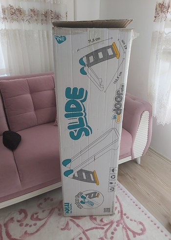 Beyaz Çocuk Kaydırak Rafı