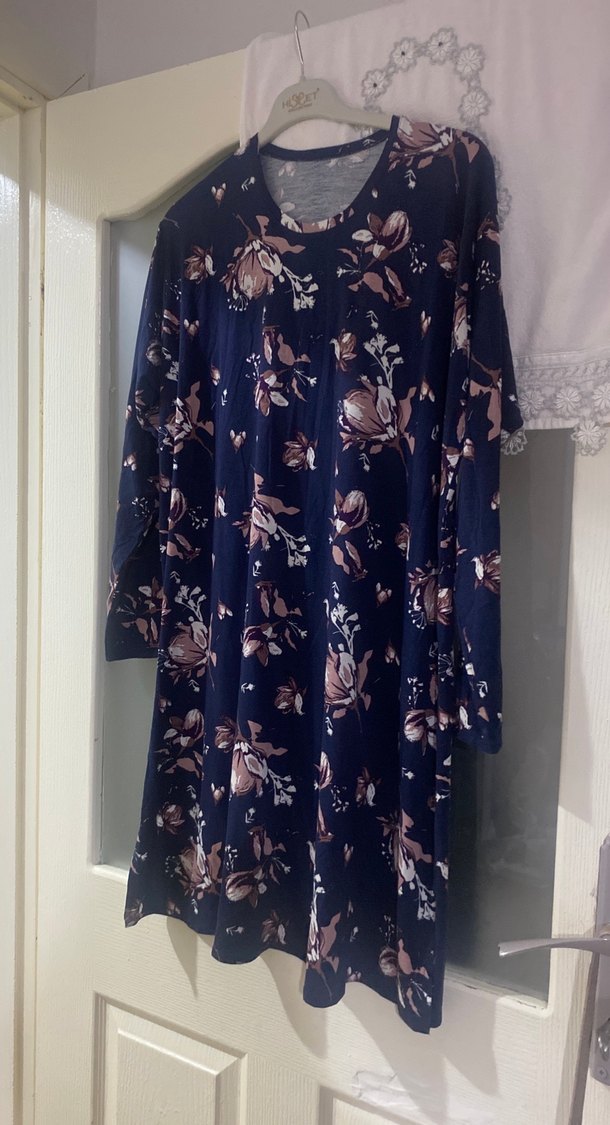 Lacivert Çiçek Desenli Uzun tunik - Görsel 2