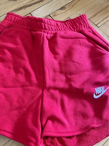 Nike Nike Kırmızı Şort