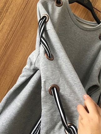 Twist Sweatshirt