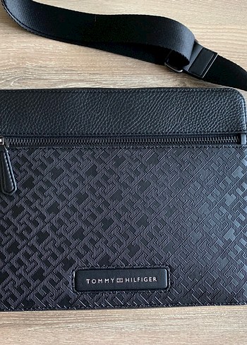 Tommy Hilfiger Siyah Capraz Canta