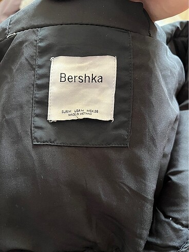 m Beden Bershka şişme mont siyah