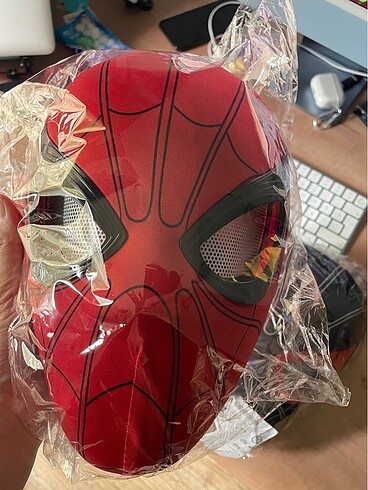  Beden Renk Spider-Man maskesi( göz kırpan model )