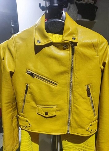 Zara 38 BEDEN KADIN GİYİM CANLI SARI DERİ CEKET