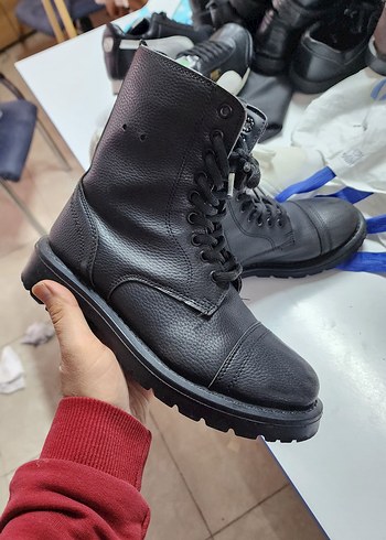 Siyah Deri Bağcıklı bot - Görsel 2