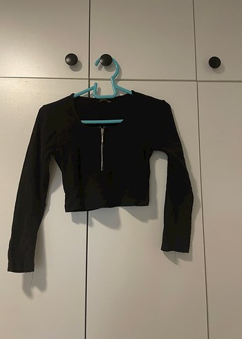 Fermuarlı Siyah Uzun Kollu Crop Top - Görsel 2
