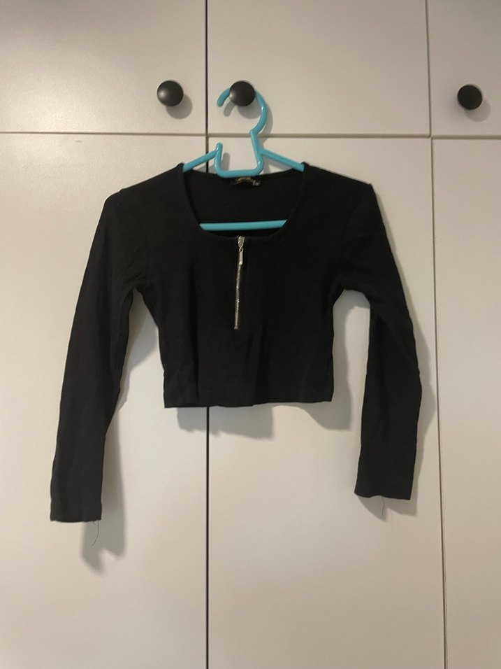 Fermuarlı Siyah Uzun Kollu Crop Top - Görsel 4