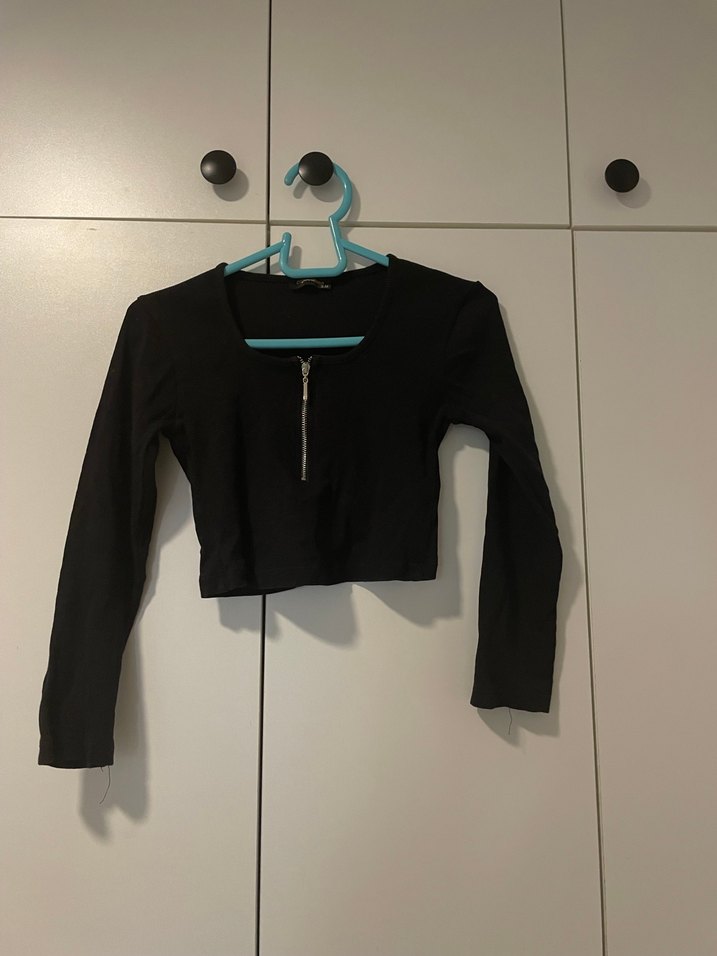 Fermuarlı Siyah Uzun Kollu Crop Top - Görsel 2