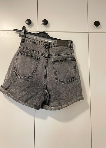Gri Bel Kemerli Kadın Kot Şort - Görsel 3