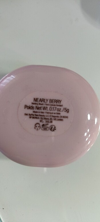 Beden Rare Beauty allık