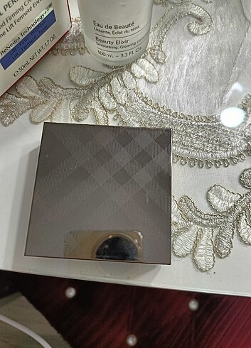  Beden Burberry allık