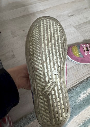 Polaris Kız Çocuk Pembe Bağcıklı ve Cırtlı Spor Ayakkabı
