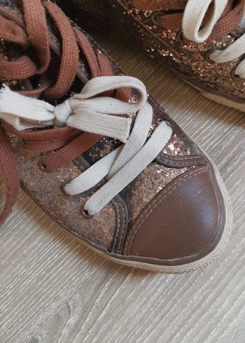 Zara Parlak Kadın Spor Ayakkabı zara