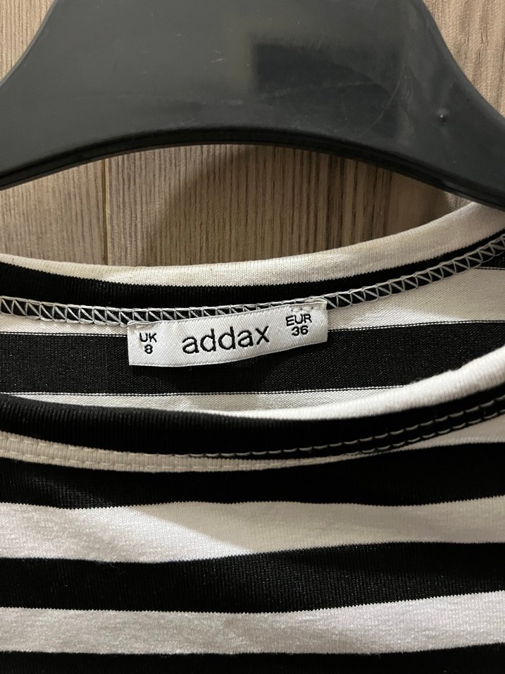 Kadın Siyah Beyaz Çizgili Kısa Kollu Tişört - Görsel 3