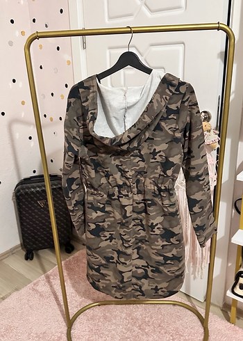 Gri Kamuflaj Desenli Kapüşonlu Kadın Parka - Görsel 5