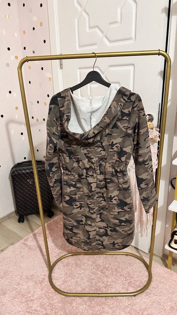 Gri Kamuflaj Desenli Kapüşonlu Kadın Parka - Görsel 5