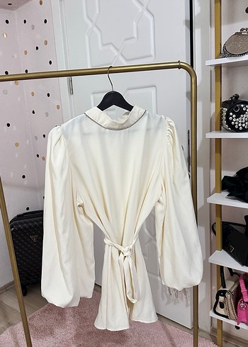 Beyaz Kuşaklı Saten taşlı tunik - Görsel 2