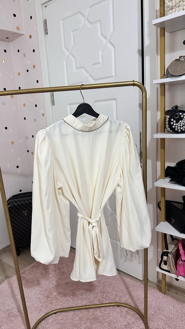 Beyaz Kuşaklı Saten taşlı tunik - Görsel 2