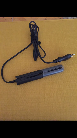 Braun Braun seyahat tipi düzleştirici.