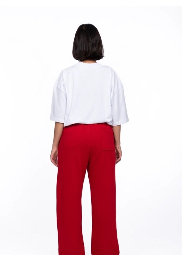 Kırmızı eşofman - Görsel 2