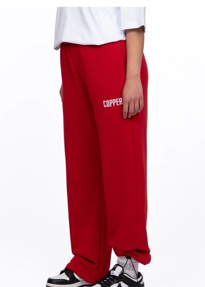 Kırmızı eşofman - Görsel 3