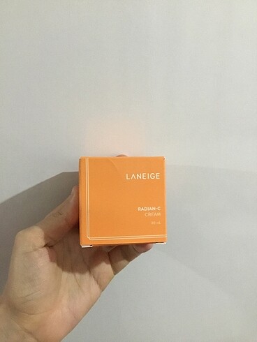 Laneige radian C krem