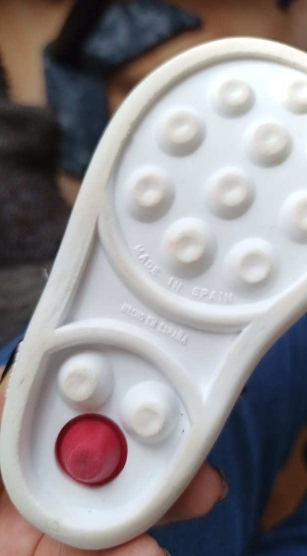 Kız Çocuk Kırmızı Tokalı Kauçuk Terlik - Görsel 4