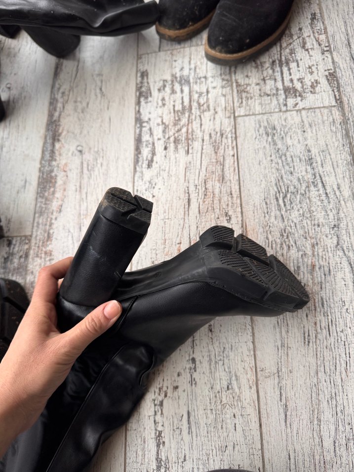 Siyah Deri Tokalı Dizüstü Kadın Bot - Görsel 4