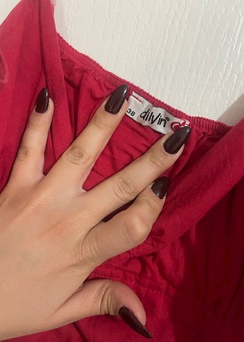 Kırmızı V Yakalı Keten Midi Elbise - Görsel 4