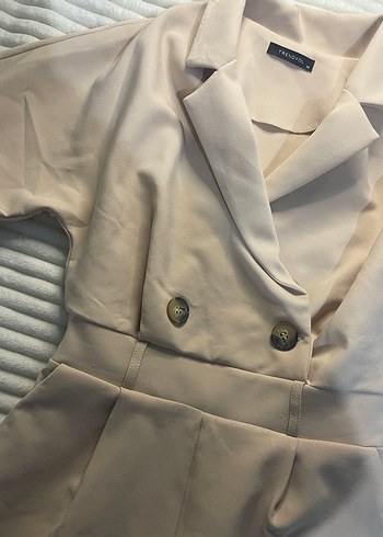 Bej Kısa Kollu Kadın Tulum - Görsel 2