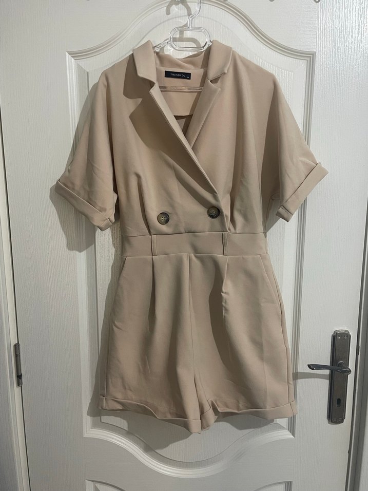 Bej Kısa Kollu Kadın Tulum - Görsel 3