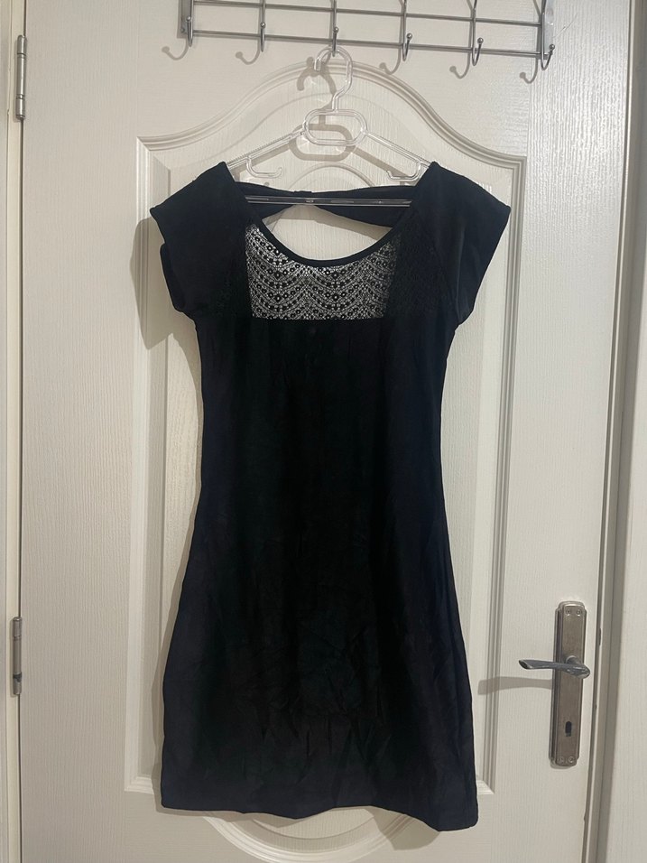 Siyah Dantel Detaylı Gotik Midi Elbise - Görsel 2