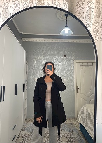 Siyah Kuşaklı Kadın Kaban - Görsel 10