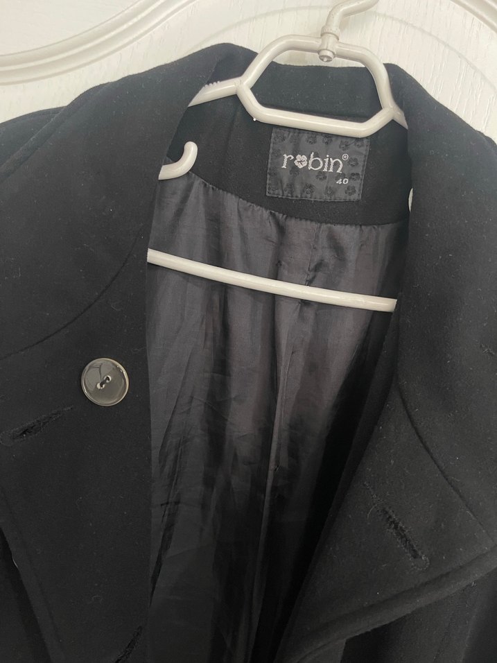 Siyah Kuşaklı Kadın Kaban - Görsel 4