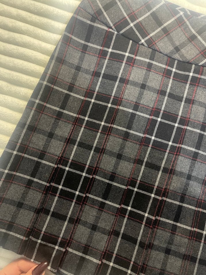 Gri Pilili Mini Etek - Görsel 3