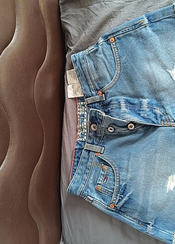 26 Beden lacivert Renk Tommy Hilfiger Jean Kot Şort