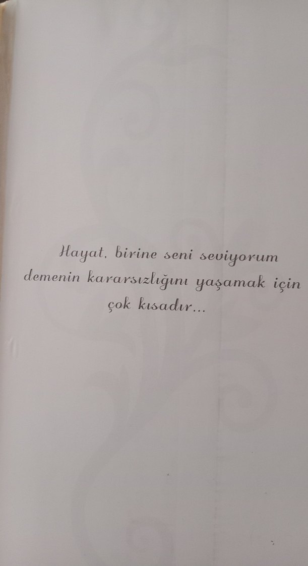 Mart Menekşeleri - Sarah Jio - Görsel 2