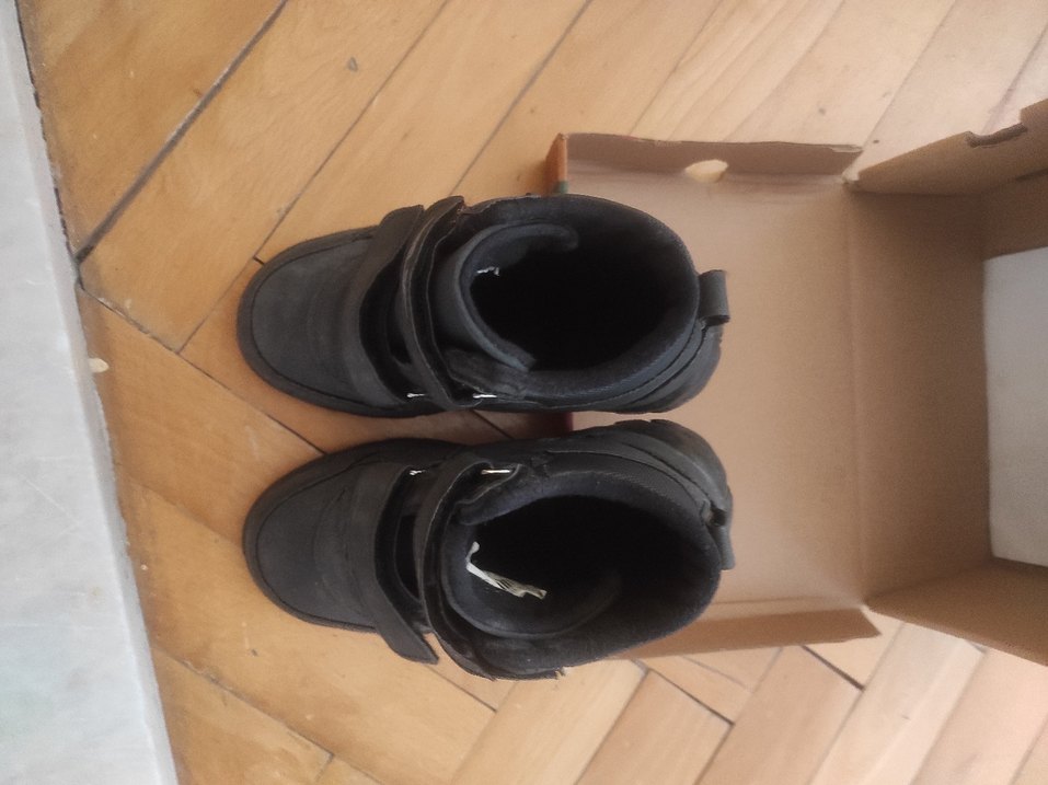 Erkek Çocuk Siyah Bot çok iyi durumda dolapta tozlanmış sadece - Görsel 2