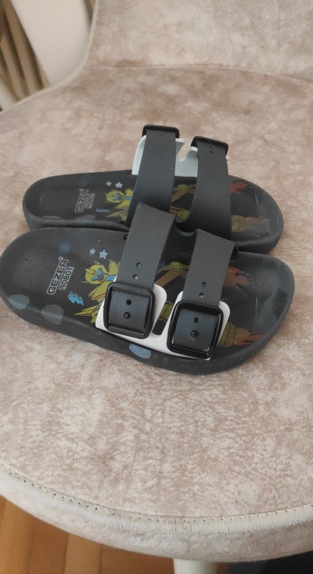 Gri Tokalı Erkek Çocuk Terlik hediye geldi küçük numara - Görsel 3