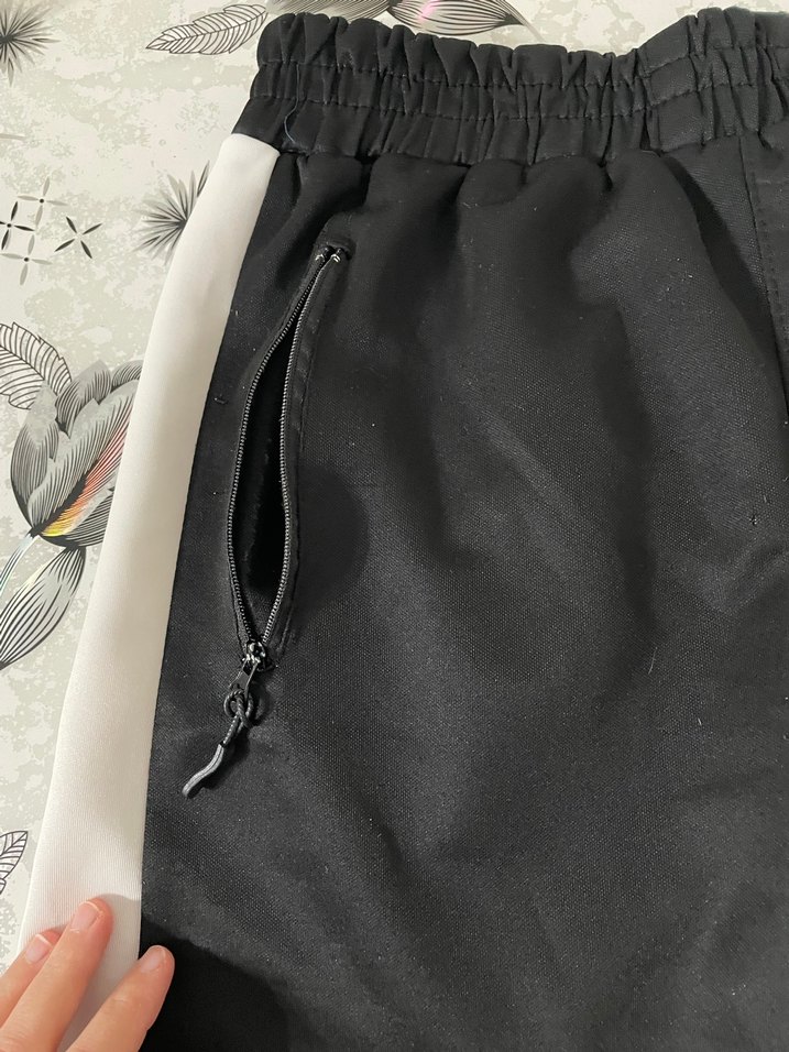 Erkek Siyah Spor Şort Fermuarlı Cepli - Görsel 2