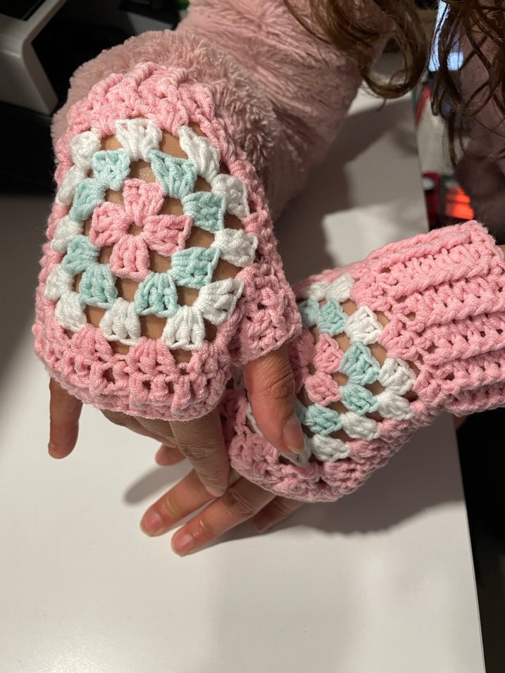 Pembe Örgü Bohem Kadın Eldiveni - Görsel 3