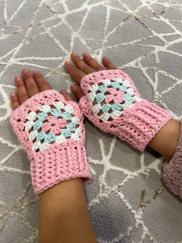 Pembe Örgü Bohem Kadın Eldiveni - Görsel 4