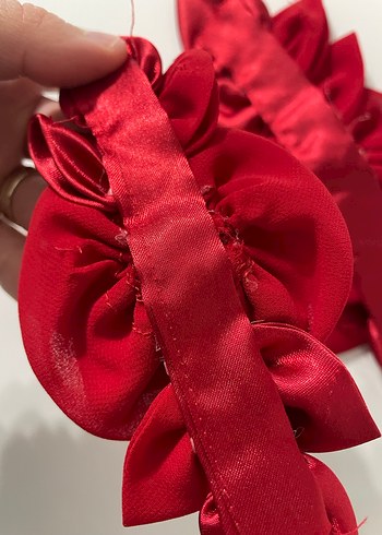 Kırmızı Fırfırlı Saten Saç Aksesuarı - Görsel 3