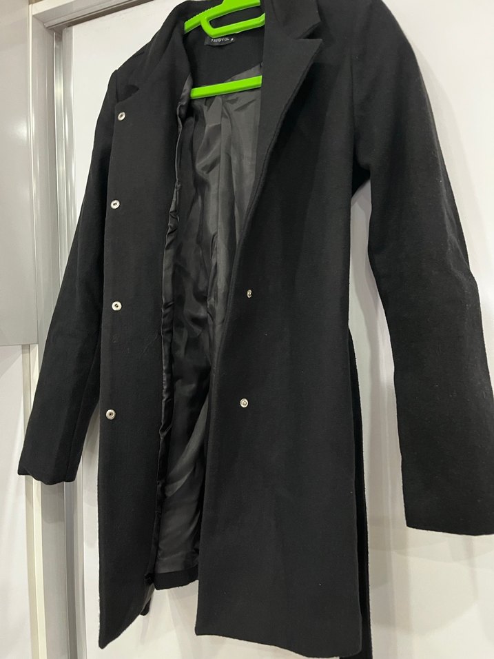 Siyah Uzun Kaban - Görsel 3