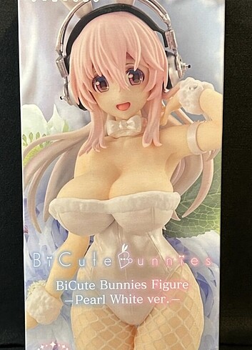 Diğer Super Sonico Bunny figürü