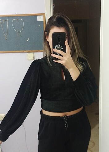 Göğüs detayli bluz - Görsel 2