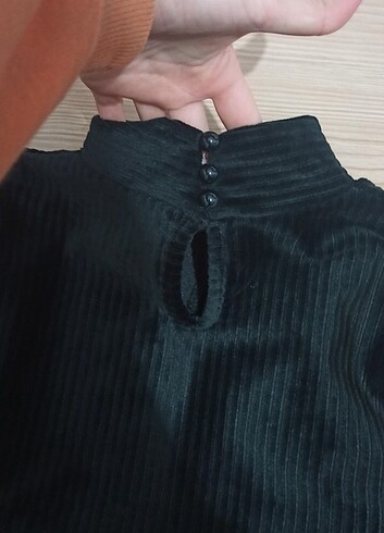 Göğüs detayli bluz - Görsel 3