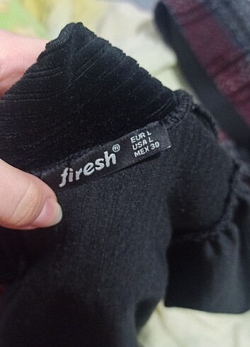 Göğüs detayli bluz - Görsel 4