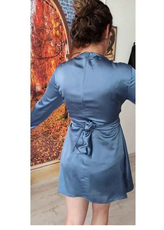 Saten kısa elbise - Görsel 3